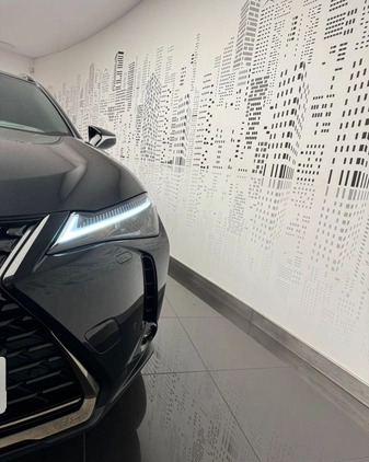 Lexus UX cena 147900 przebieg: 33163, rok produkcji 2021 z Brzeziny małe 466